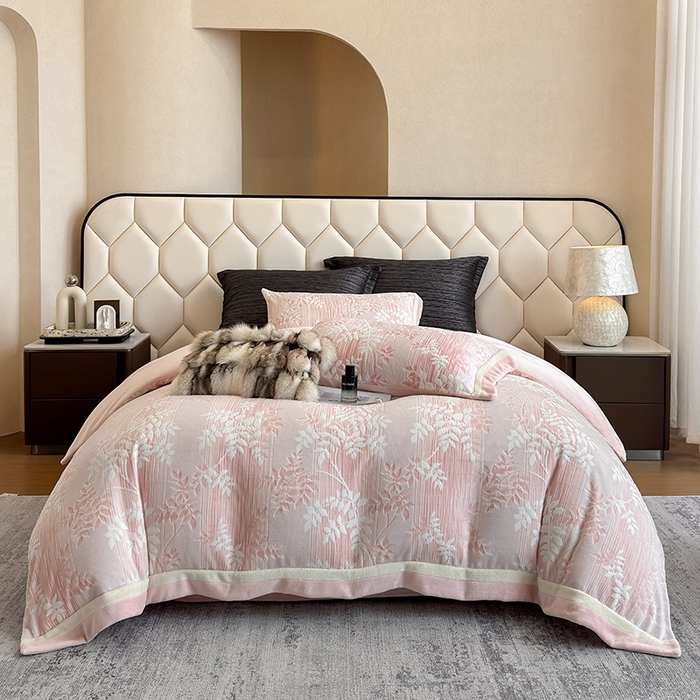 91家纺网 家纺一手货源 找家纺 （总）若未家居 LOVEWE HOUSE 2025新款220高克重牛奶绒色烂双拼四件套