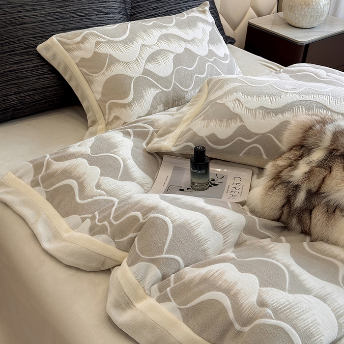 91家纺网 家纺一手货源 找家纺 若未家居 LOVEWE HOUSE 2025新款220高克重牛奶绒色烂双拼四件套 波澜壮阔 灰