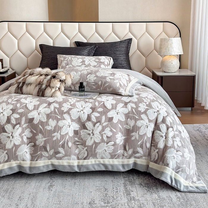 91家纺网 家纺一手货源 找家纺 若未家居 LOVEWE HOUSE 2025新款220高克重牛奶绒色烂双拼四件套 花漾梦雨 咖