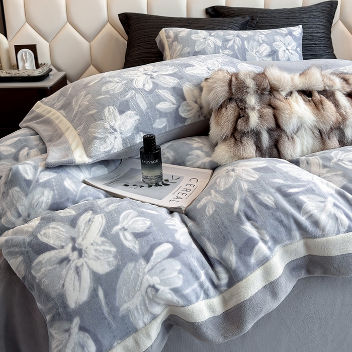 91家纺网 家纺一手货源 找家纺 若未家居 LOVEWE HOUSE 2025新款220高克重牛奶绒色烂双拼四件套 花漾梦雨 兰