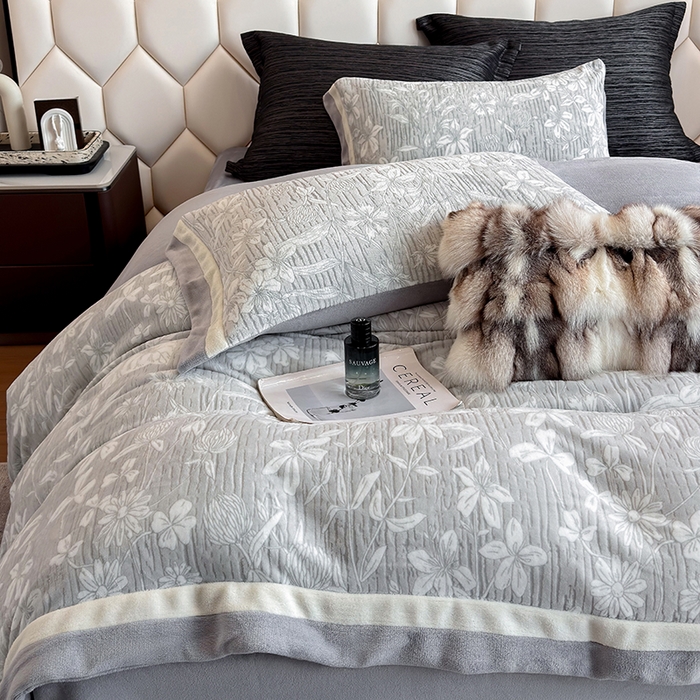 91家纺网 家纺一手货源 找家纺 若未家居 LOVEWE HOUSE 2025新款220高克重牛奶绒色烂双拼四件套 花音灰