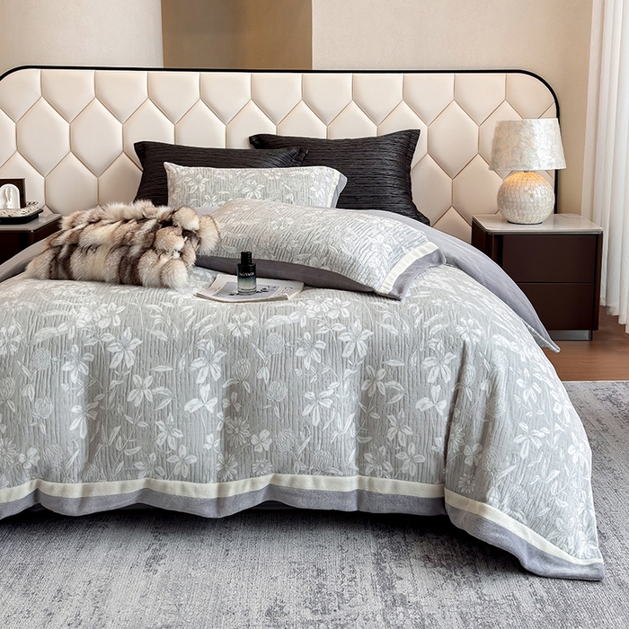 91家纺网 家纺一手货源 找家纺 若未家居 LOVEWE HOUSE 2025新款220高克重牛奶绒色烂双拼四件套 花音灰