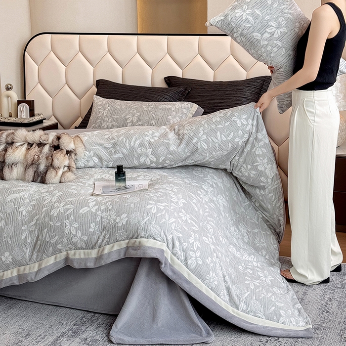 91家纺网 家纺一手货源 找家纺 若未家居 LOVEWE HOUSE 2025新款220高克重牛奶绒色烂双拼四件套 花音灰