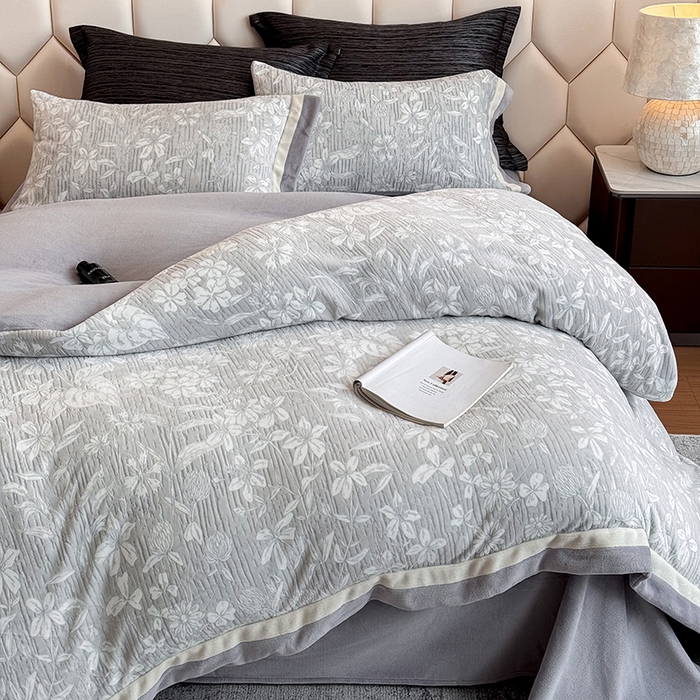 91家纺网 家纺一手货源 找家纺 若未家居 LOVEWE HOUSE 2025新款220高克重牛奶绒色烂双拼四件套 花音灰