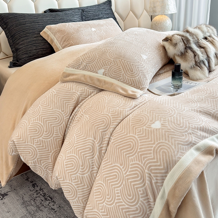 91家纺网 家纺一手货源 找家纺 若未家居 LOVEWE HOUSE 2025新款220高克重牛奶绒色烂双拼四件套 鸡心