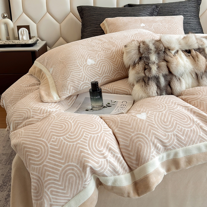 91家纺网 家纺一手货源 找家纺 若未家居 LOVEWE HOUSE 2025新款220高克重牛奶绒色烂双拼四件套 鸡心