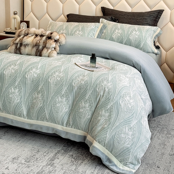 91家纺网 家纺一手货源 找家纺 若未家居 LOVEWE HOUSE 2025新款220高克重牛奶绒色烂双拼四件套 流年花束 蓝灰