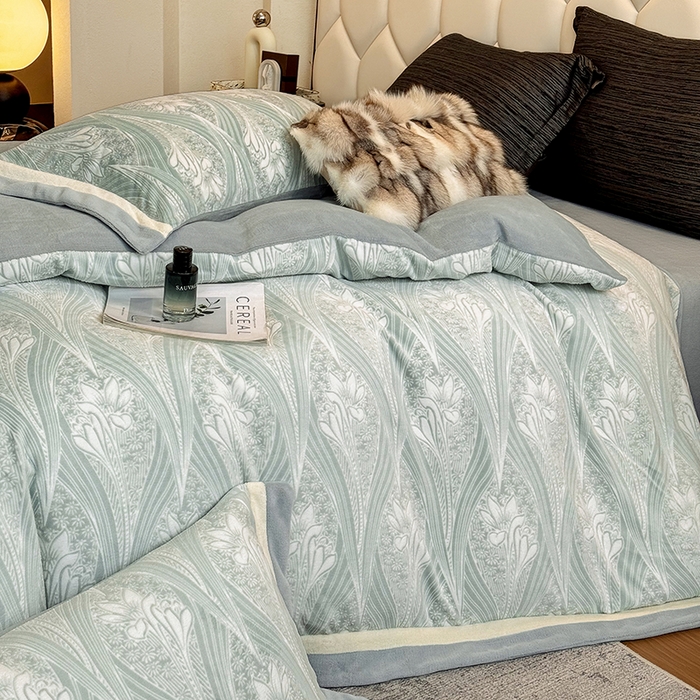 91家纺网 家纺一手货源 找家纺 若未家居 LOVEWE HOUSE 2025新款220高克重牛奶绒色烂双拼四件套 流年花束 蓝灰