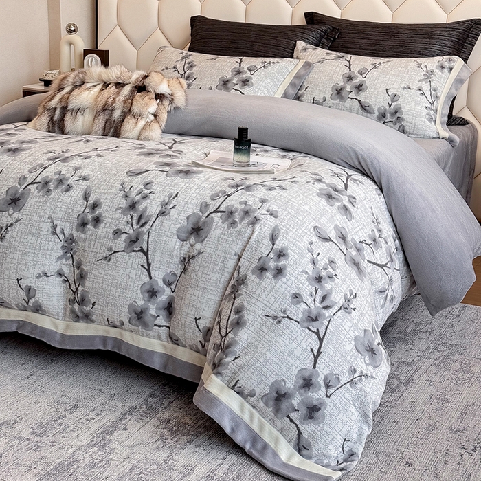 91家纺网 家纺一手货源 找家纺 若未家居 LOVEWE HOUSE 2025新款220高克重牛奶绒色烂双拼四件套 陌语灰