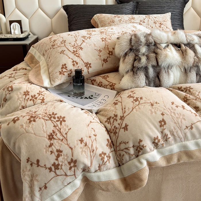 91家纺网 家纺一手货源 找家纺 若未家居 LOVEWE HOUSE 2025新款220高克重牛奶绒色烂双拼四件套 山茶花语 咖