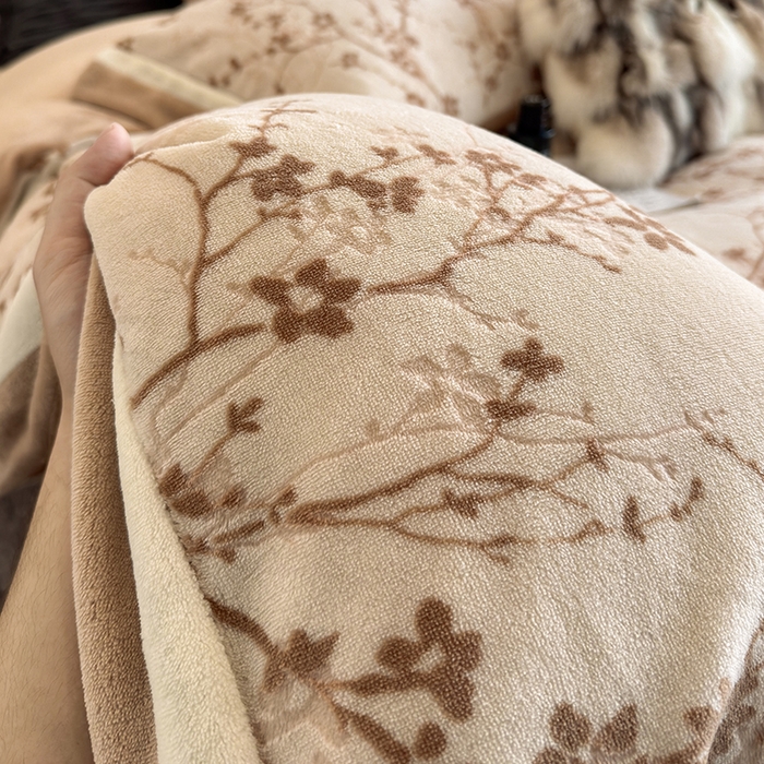 91家纺网 家纺一手货源 找家纺 若未家居 LOVEWE HOUSE 2025新款220高克重牛奶绒色烂双拼四件套 山茶花语 咖