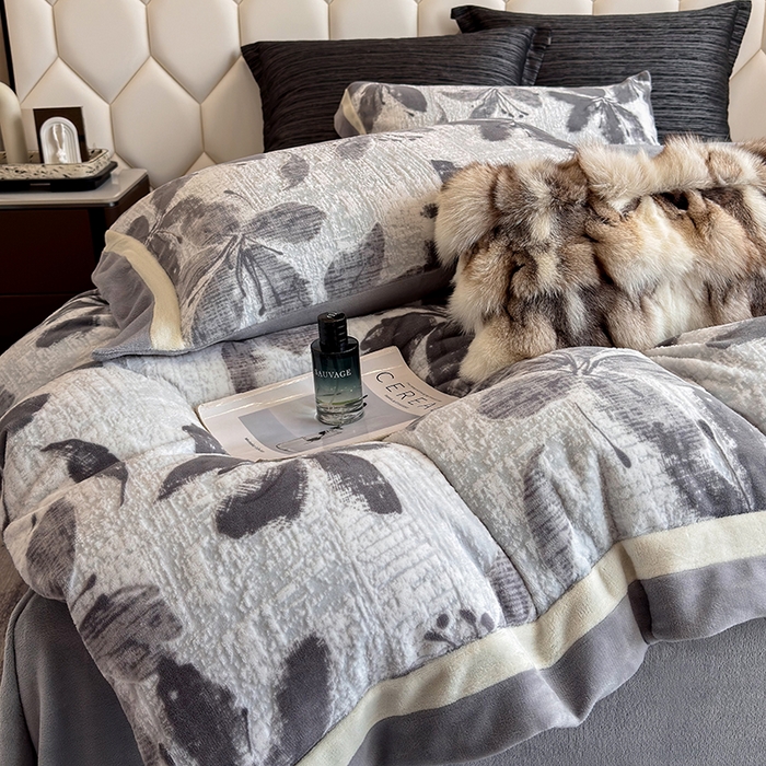 91家纺网 家纺一手货源 找家纺 若未家居 LOVEWE HOUSE 2025新款220高克重牛奶绒色烂双拼四件套 疏影灰