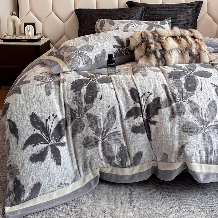 91家纺网 家纺一手货源 找家纺 若未家居 LOVEWE HOUSE 2025新款220高克重牛奶绒色烂双拼四件套 疏影灰