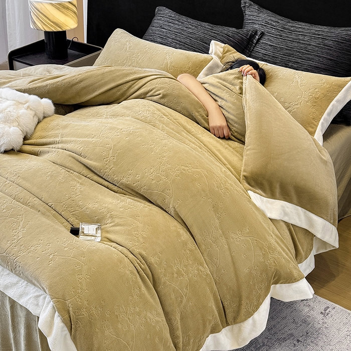 若未家居 LOVEWE HOUSE 2025新款250克高克重全消光雕花牛奶绒拼角工艺款四件套-桃林春晓 桃林春晓-咸菜绿