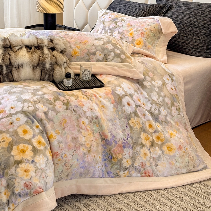 91家纺网 家纺一手货源 找家纺 若未家居 LOVEWE HOUSE 2025新款250克全消光数码印花牛奶绒双拼角四件套 一路繁花-粉