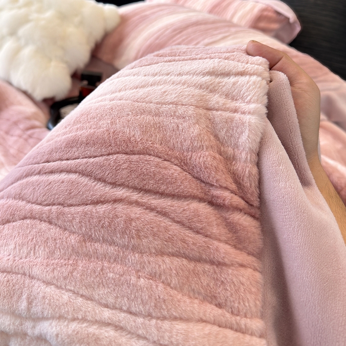 91家纺网 家纺一手货源 找家纺 （总）若未家居 LOVEWE HOUSE 2025新款阿尔卑斯丹麦渐变山脉系风格貂四件套