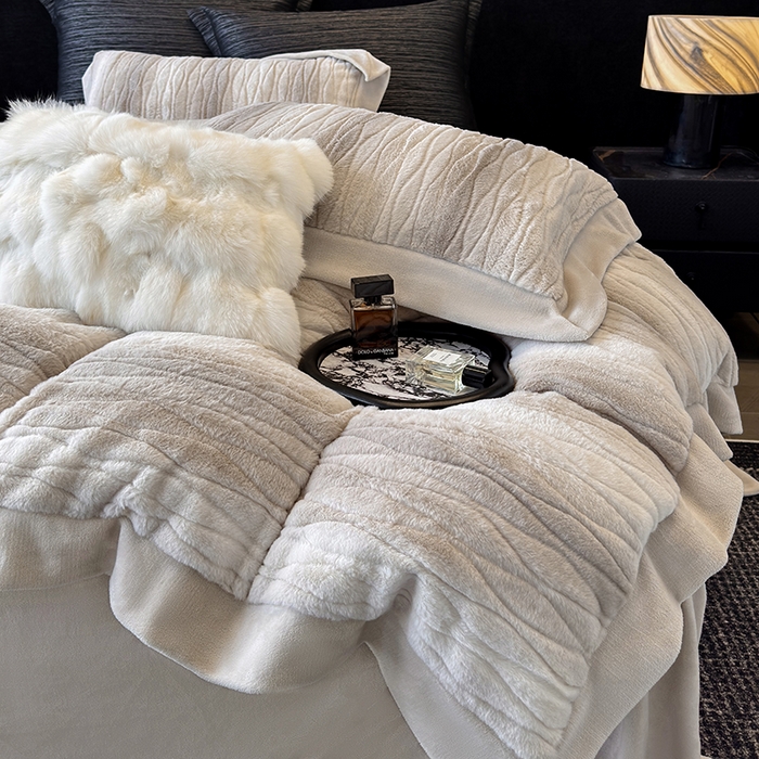 91家纺网 家纺一手货源 找家纺 若未家居 LOVEWE HOUSE 2025新款阿尔卑斯丹麦渐变山脉系风格貂四件套 牛奶白