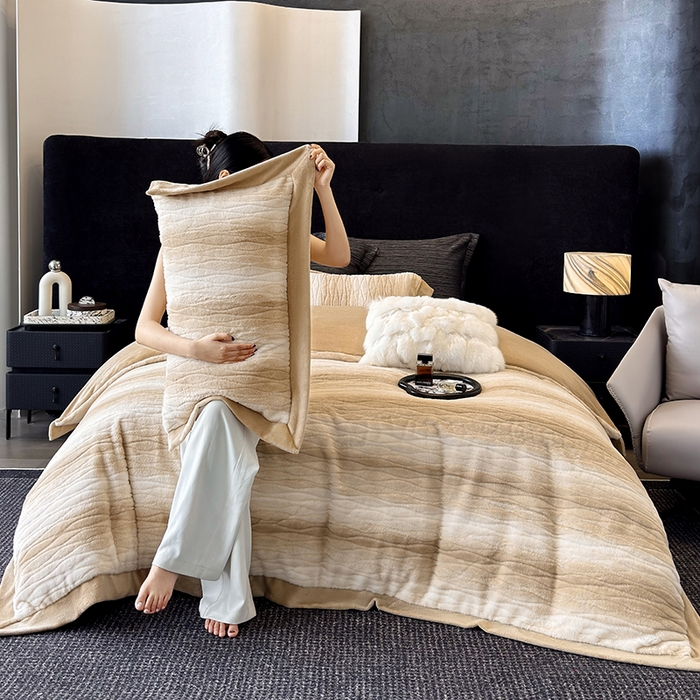 若未家居 LOVEWE HOUSE 2025新款阿尔卑斯丹麦渐变山脉系风格貂四件套 浅卡其