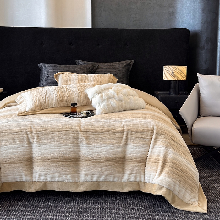 91家纺网 家纺一手货源 找家纺 若未家居 LOVEWE HOUSE 2025新款阿尔卑斯丹麦渐变山脉系风格貂四件套 浅卡其