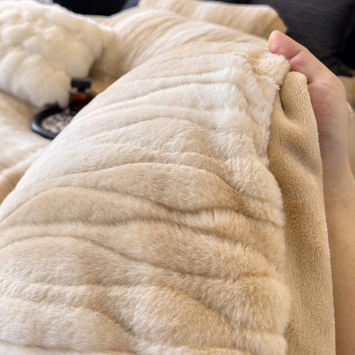 91家纺网 家纺一手货源 找家纺 若未家居 LOVEWE HOUSE 2025新款阿尔卑斯丹麦渐变山脉系风格貂四件套 浅卡其