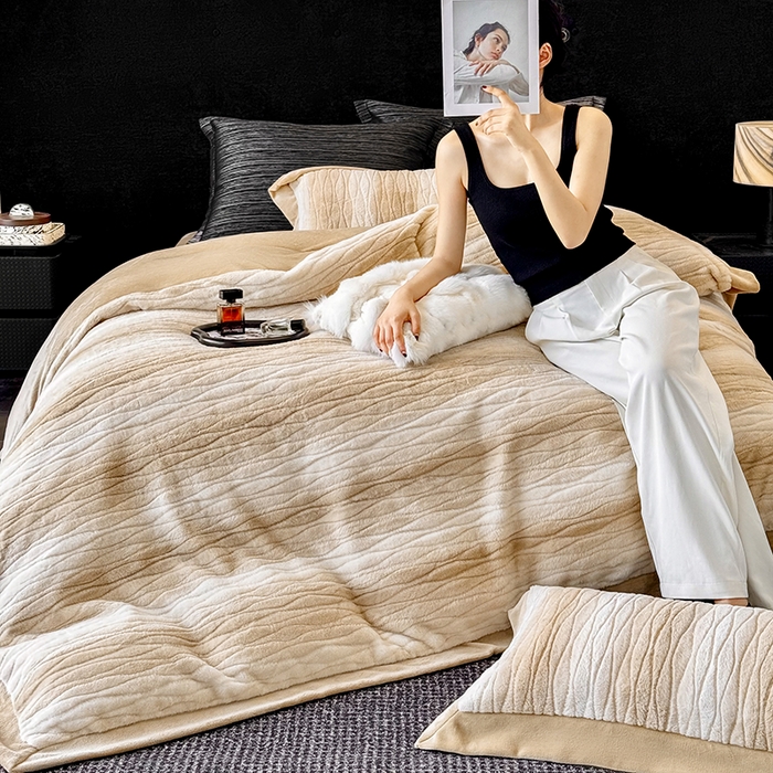 91家纺网 家纺一手货源 找家纺 若未家居 LOVEWE HOUSE 2025新款阿尔卑斯丹麦渐变山脉系风格貂四件套 浅卡其