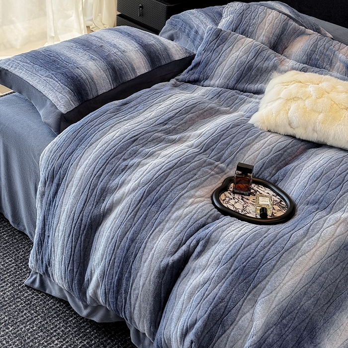 91家纺网 家纺一手货源 找家纺 若未家居 LOVEWE HOUSE 2025新款阿尔卑斯丹麦渐变山脉系风格貂四件套 青呆蓝