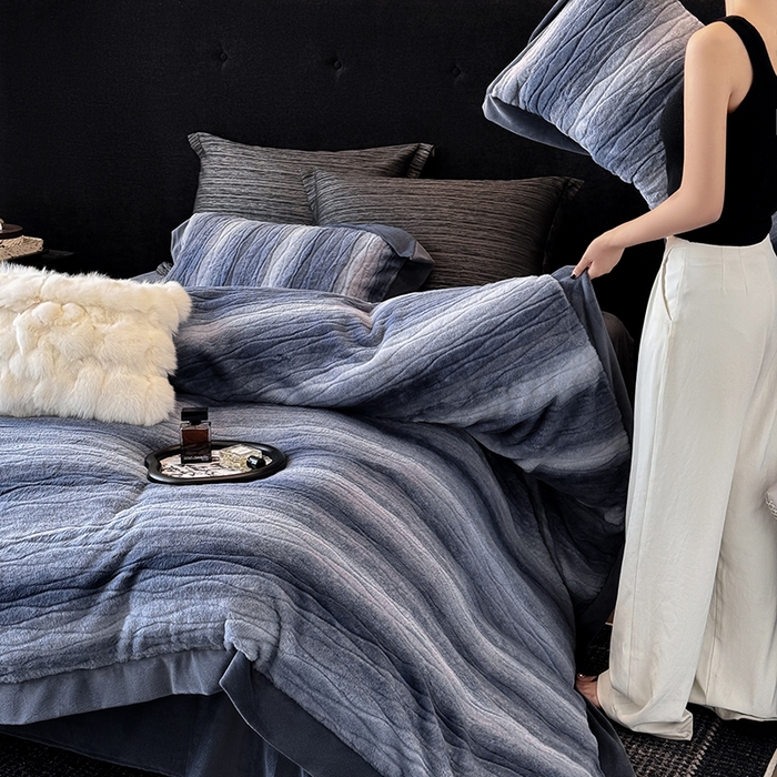 91家纺网 家纺一手货源 找家纺 若未家居 LOVEWE HOUSE 2025新款阿尔卑斯丹麦渐变山脉系风格貂四件套 青呆蓝