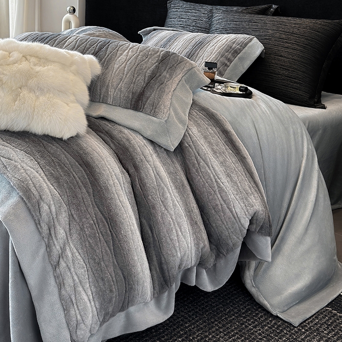 91家纺网 家纺一手货源 找家纺 若未家居 LOVEWE HOUSE 2025新款阿尔卑斯丹麦渐变山脉系风格貂四件套 水貂灰