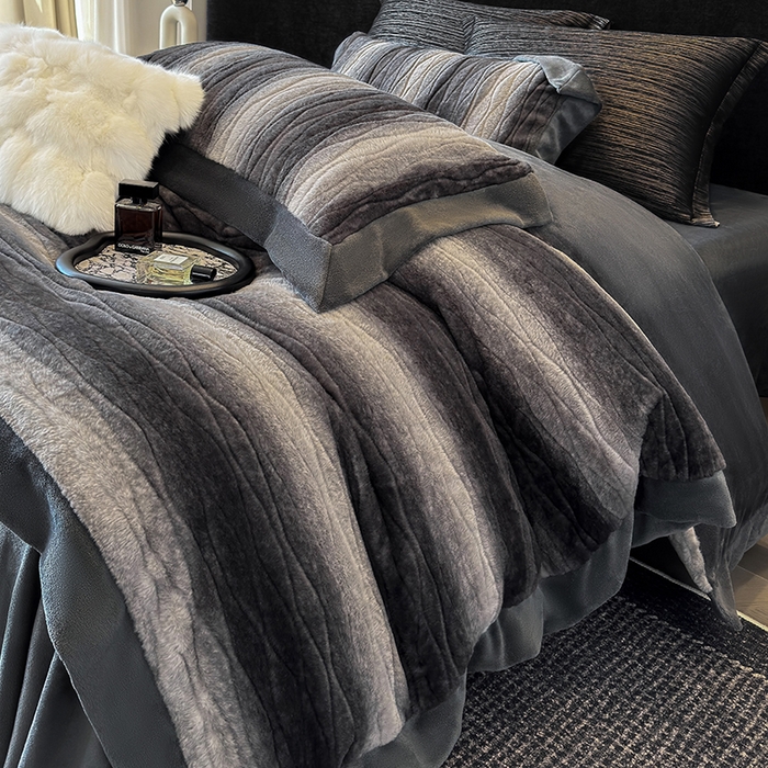 91家纺网 家纺一手货源 找家纺 若未家居 LOVEWE HOUSE 2025新款阿尔卑斯丹麦渐变山脉系风格貂四件套 雾面黑