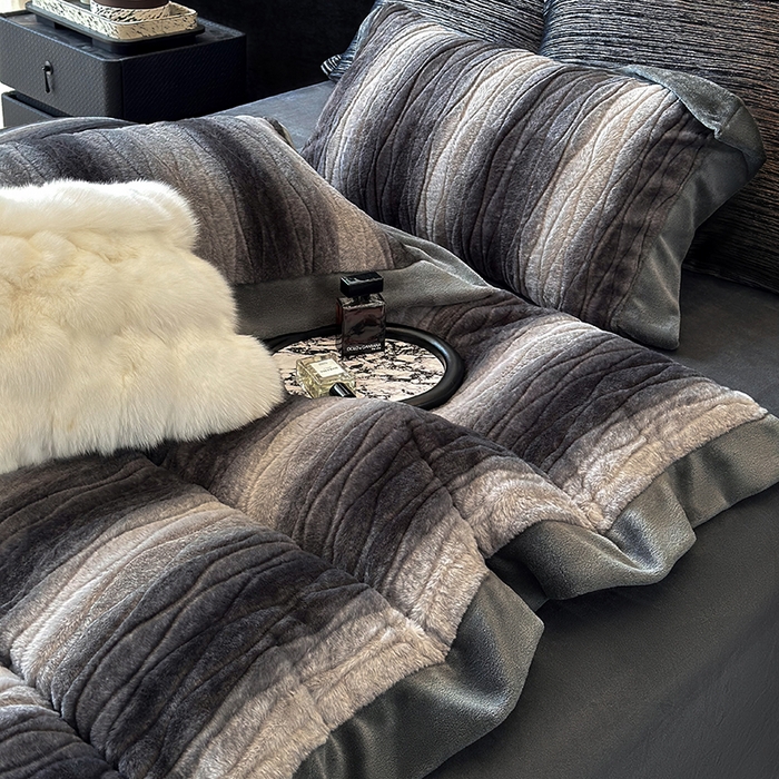 91家纺网 家纺一手货源 找家纺 若未家居 LOVEWE HOUSE 2025新款阿尔卑斯丹麦渐变山脉系风格貂四件套 雾面黑