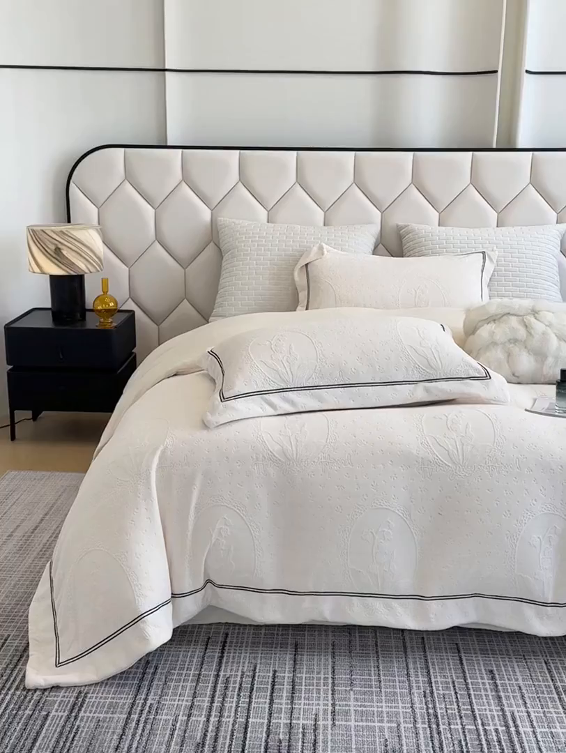 91家纺网 家纺一手货源 找家纺 （总）若未家居 LOVEWE HOUSE 2025新款高克重牛奶绒四件套-镜中铃兰