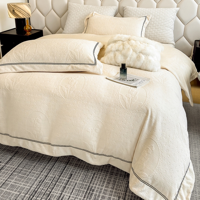 91家纺网 家纺一手货源 找家纺 （总）若未家居 LOVEWE HOUSE 2025新款高克重牛奶绒四件套-镜中铃兰