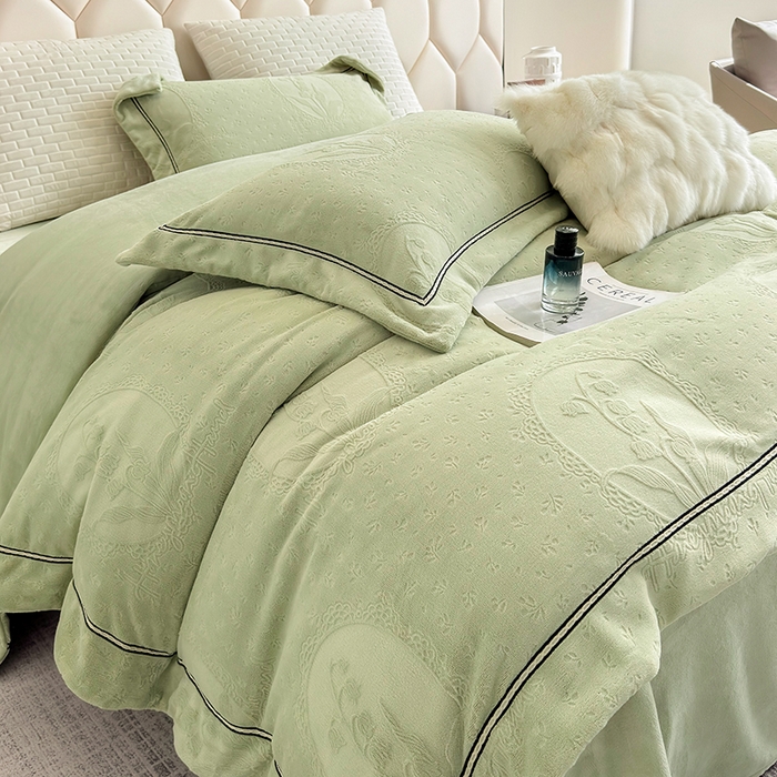 91家纺网 家纺一手货源 找家纺 若未家居 LOVEWE HOUSE 2025新款高克重牛奶绒四件套-镜中铃兰 镜中铃兰-浅绿