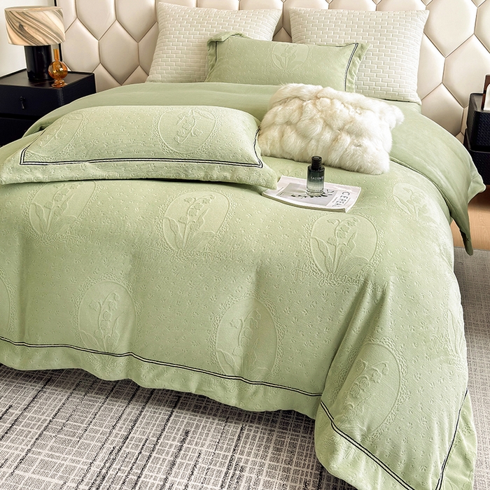 91家纺网 家纺一手货源 找家纺 若未家居 LOVEWE HOUSE 2025新款高克重牛奶绒四件套-镜中铃兰 镜中铃兰-浅绿