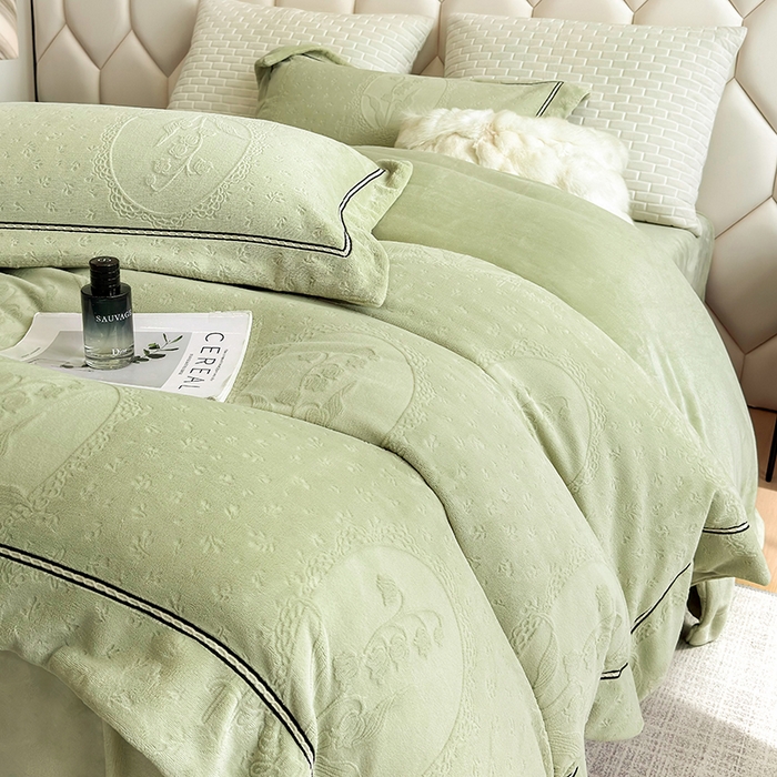 91家纺网 家纺一手货源 找家纺 若未家居 LOVEWE HOUSE 2025新款高克重牛奶绒四件套-镜中铃兰 镜中铃兰-浅绿
