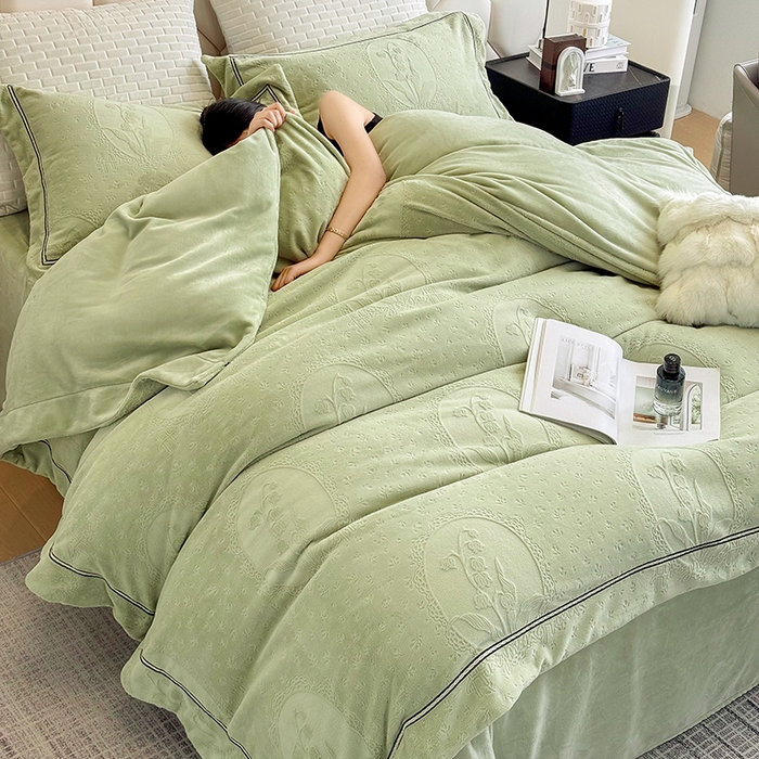 91家纺网 家纺一手货源 找家纺 若未家居 LOVEWE HOUSE 2025新款高克重牛奶绒四件套-镜中铃兰 镜中铃兰-浅绿