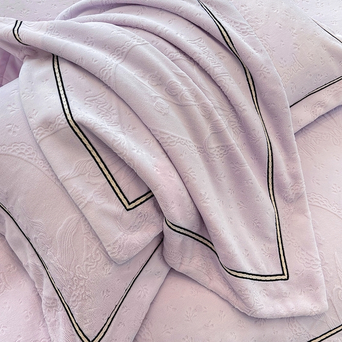 91家纺网 家纺一手货源 找家纺 若未家居 LOVEWE HOUSE 2025新款高克重牛奶绒四件套-镜中铃兰 镜中铃兰-浅紫