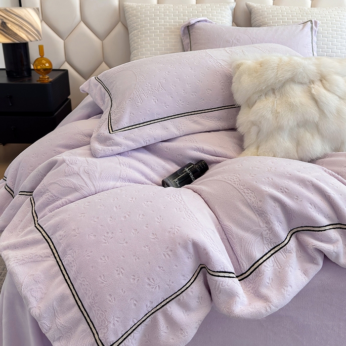 91家纺网 家纺一手货源 找家纺 若未家居 LOVEWE HOUSE 2025新款高克重牛奶绒四件套-镜中铃兰 镜中铃兰-浅紫