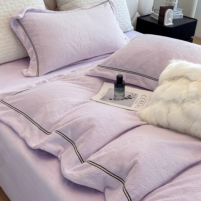 91家纺网 家纺一手货源 找家纺 若未家居 LOVEWE HOUSE 2025新款高克重牛奶绒四件套-镜中铃兰 镜中铃兰-浅紫