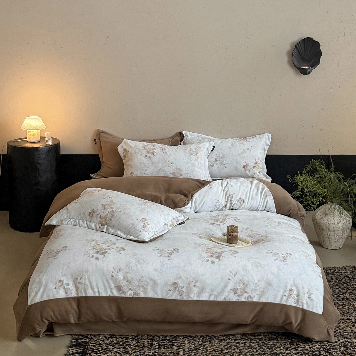 91家纺网 家纺一手货源 找家纺 （总）三味舒屋 2025新款绒卉奢暖印花牛奶绒花溪系列四件套 （控价券后不低于318/338)