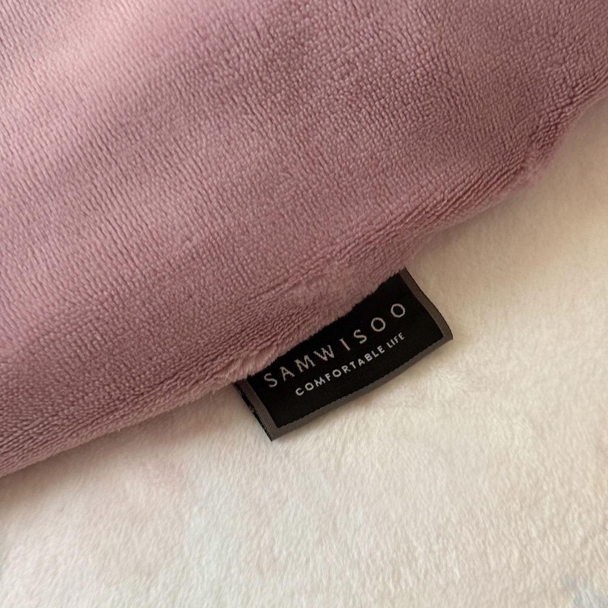 91家纺网 家纺一手货源 找家纺 三味舒屋 2025新款绒卉奢暖印花牛奶绒花溪系列四件套 （控价券后不低于318/338) 流光羽翼