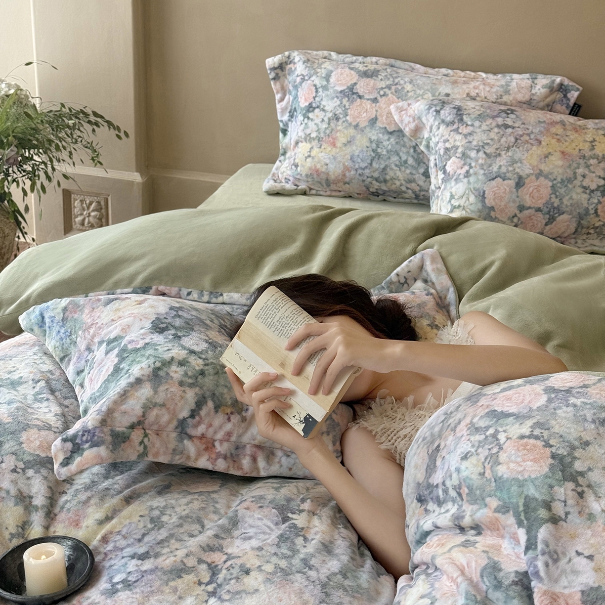 91家纺网 家纺一手货源 找家纺 三味舒屋 2025新款绒卉奢暖印花牛奶绒海德花园系列四件套 (控价券后不低于318/338) 海瑟薇