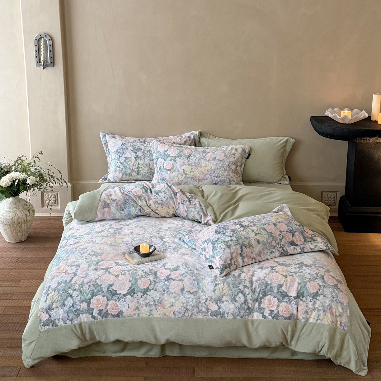 91家纺网 家纺一手货源 找家纺 （总）三味舒屋 2025新款绒卉奢暖印花牛奶绒海德花园系列四件套 (控价券后不低于318/338)