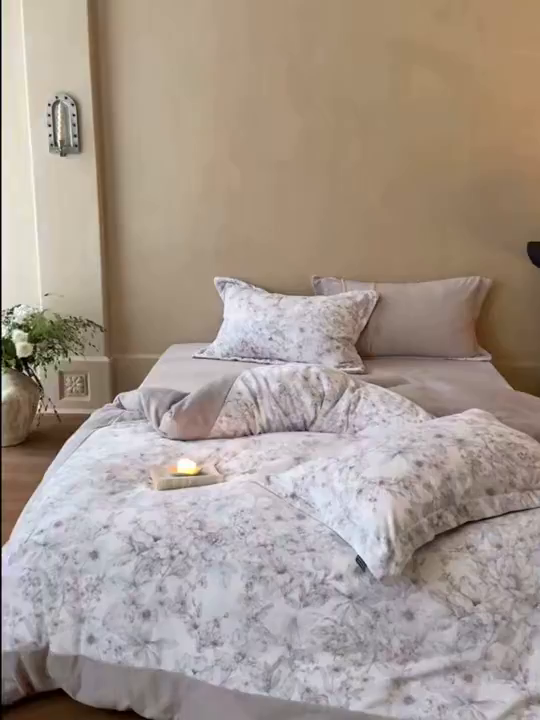 91家纺网 家纺一手货源 找家纺 三味舒屋 2025新款绒卉奢暖印花牛奶绒海德花园系列四件套 (控价券后不低于318/338) 海德花园咖