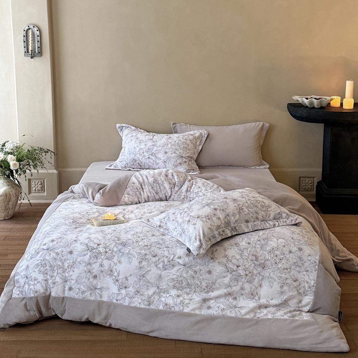 91家纺网 家纺一手货源 找家纺 （总）三味舒屋 2025新款绒卉奢暖印花牛奶绒海德花园系列四件套 (控价券后不低于318/338)