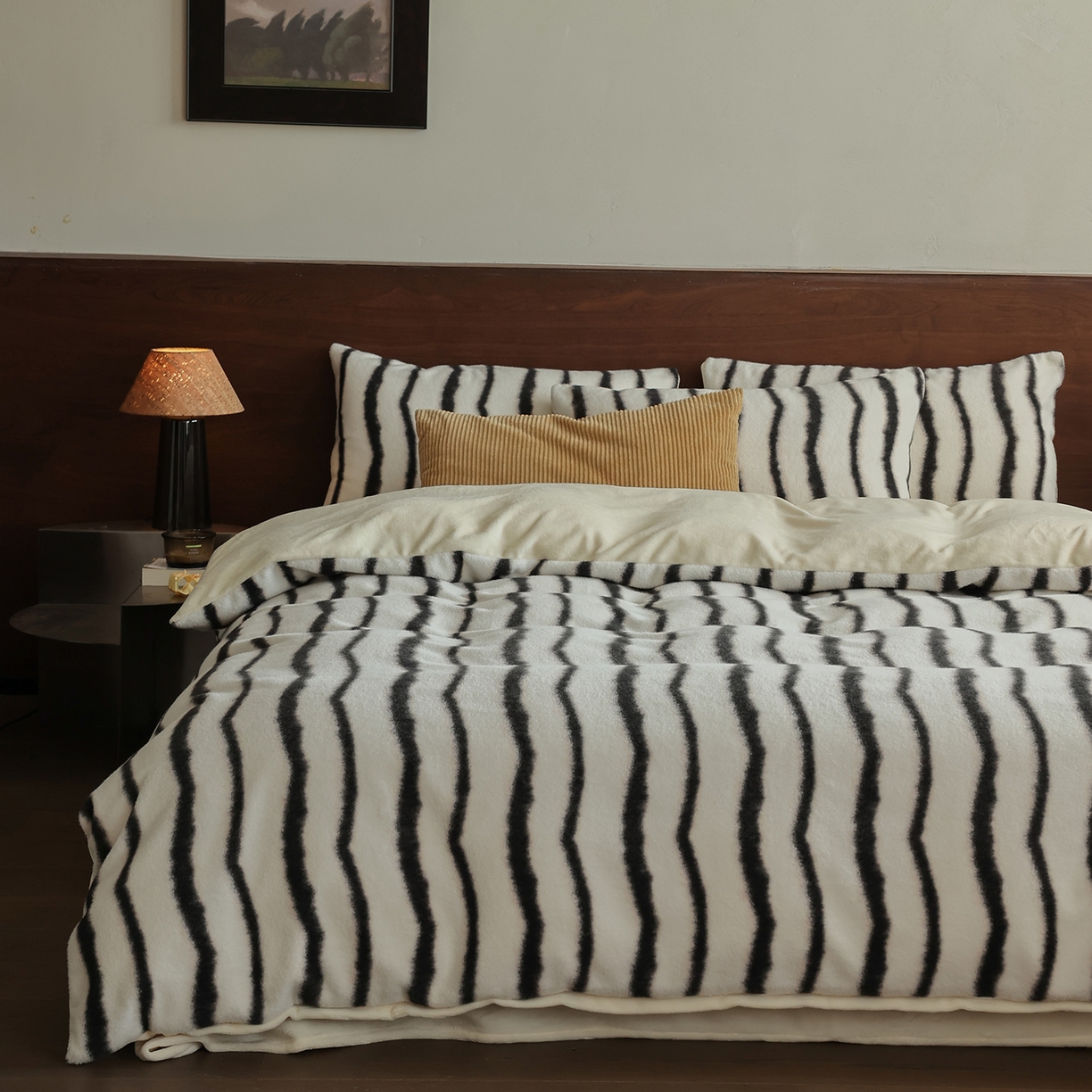 91家纺网 家纺一手货源 找家纺 三味舒屋 2025新款黑白风尚仿生羊毛绒牛奶绒四件套 （控价券后不低于288/308） 赛波