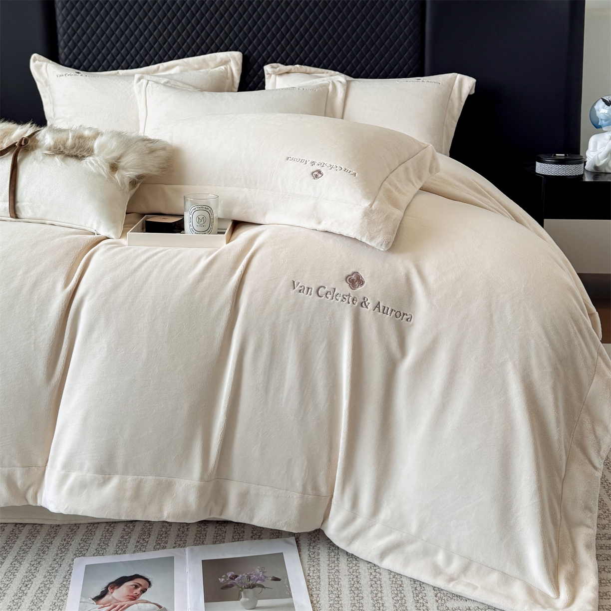 91家纺网 家纺一手货源 找家纺 名品优仓 2025新款240克奶肤绒刺绣四件套-梵克雅宝 梵克雅宝-乳白色