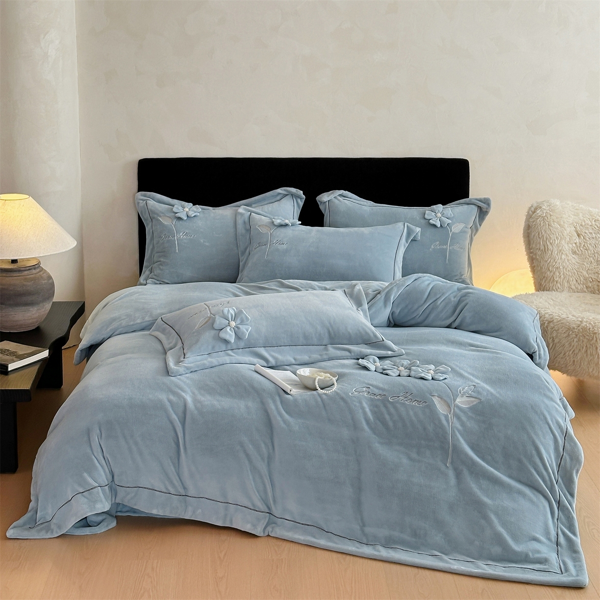 名品优仓 2025新款240克牛奶绒刺绣四件套-花枝妙曼 花枝妙曼-燕尾蓝