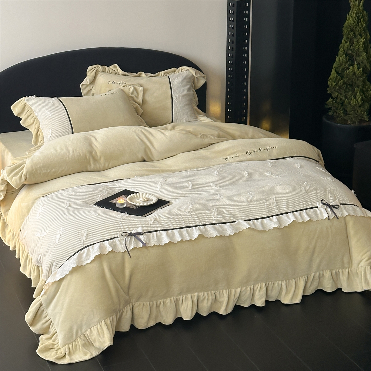 91家纺网 家纺一手货源 找家纺 名品优仓 2025新款240克奶肤绒刺绣四件套-丽莎 丽莎-姜黄