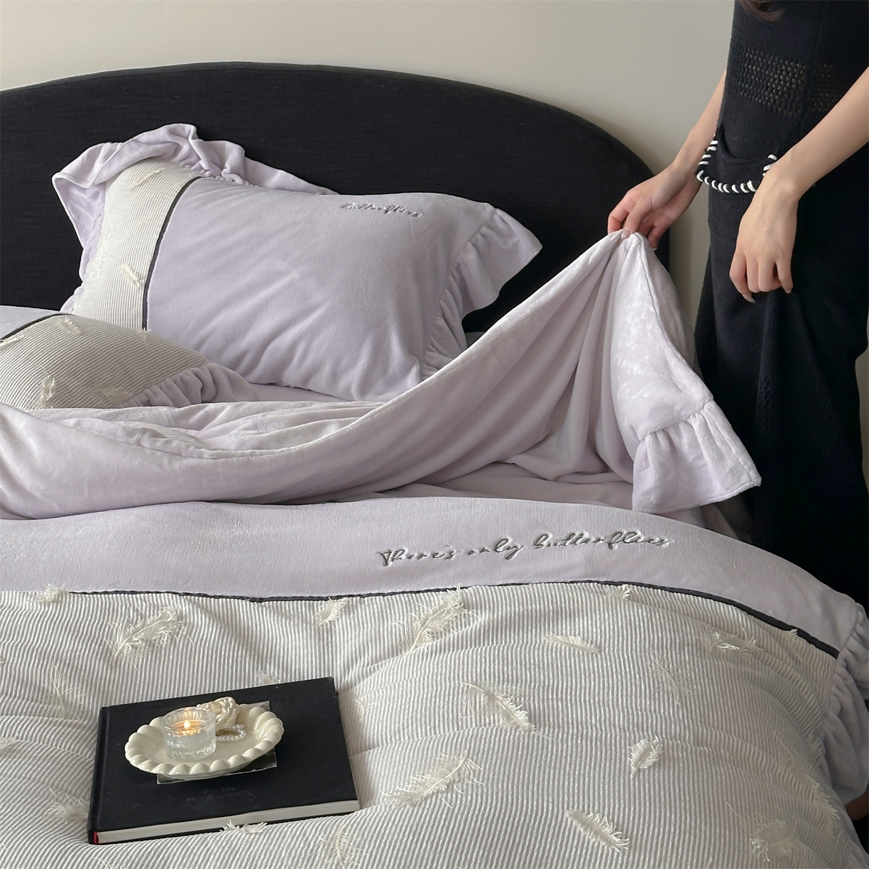 91家纺网 家纺一手货源 找家纺 名品优仓 2025新款240克奶肤绒刺绣四件套-丽莎 丽莎-沐粉